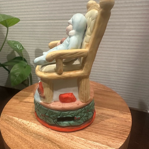 Night Before Christmas Vintage Silent Night Hand Painted Revolving Music Box - Picture 6 of 14